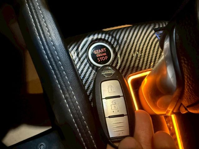 智型旗艦版 I-KEY 6安 摸門 循跡 360環景 倒車顯影 定速 恆溫 盲點 ABS  第17張相片