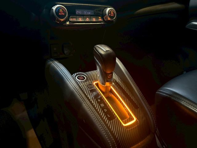 智型旗艦版 I-KEY 6安 摸門 循跡 360環景 倒車顯影 定速 恆溫 盲點 ABS  第18張相片