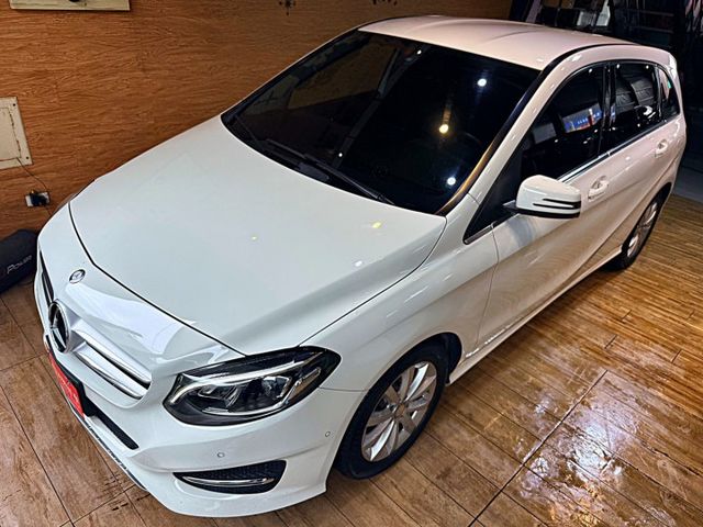 B180 I-KEY 6安 快撥 導航 倒車顯影 定速 電動椅 ABS 安全首選  第2張相片