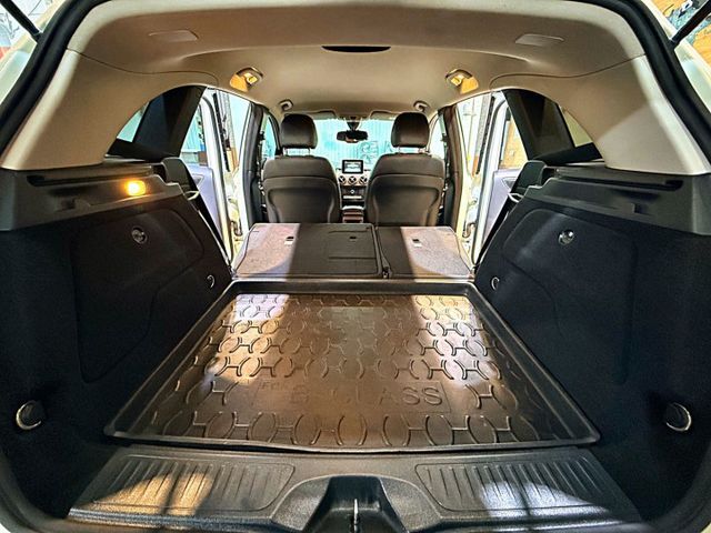 B180 I-KEY 6安 快撥 導航 倒車顯影 定速 電動椅 ABS 安全首選  第7張相片