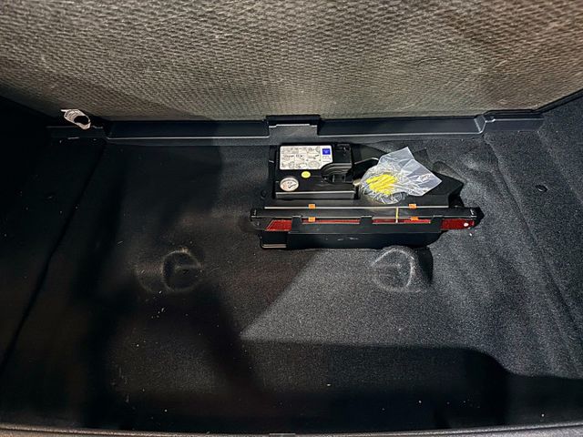 B180 I-KEY 6安 快撥 導航 倒車顯影 定速 電動椅 ABS 安全首選  第9張相片