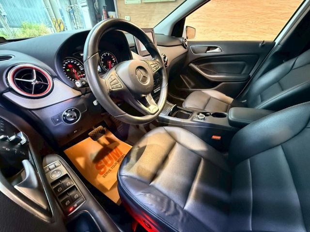 B180 I-KEY 6安 快撥 導航 倒車顯影 定速 電動椅 ABS 安全首選  第11張相片