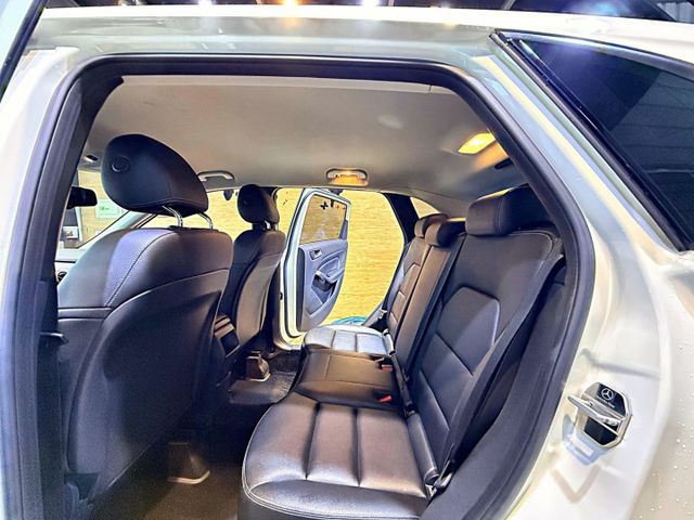 B180 I-KEY 6安 快撥 導航 倒車顯影 定速 電動椅 ABS 安全首選  第12張相片