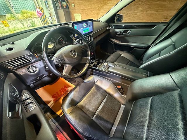 E300 4MATIC 旅行式 I-KEY 9安 摸門 電尾門 快撥 雙電動椅 恆溫 定速 循跡 盲點 ABS  第13張相片