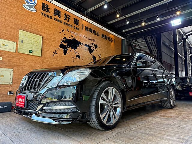 E250 1.8CC 天窗 10安 多媒體影音 雙電動椅 定速 盲點 ABS  第1張相片