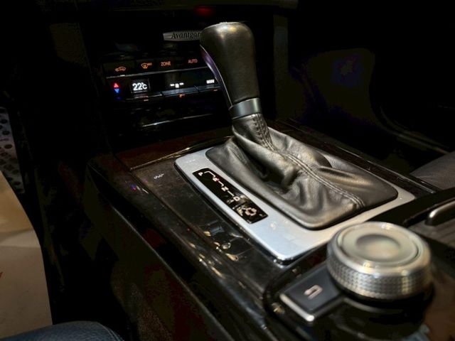 E250 1.8CC 天窗 10安 多媒體影音 雙電動椅 定速 盲點 ABS  第18張相片