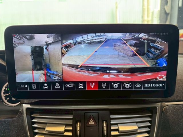 柴油E220 天窗 8安 電動尾門 導航 循跡 雙電動椅 環景 恆溫 定速 ABS  第15張相片