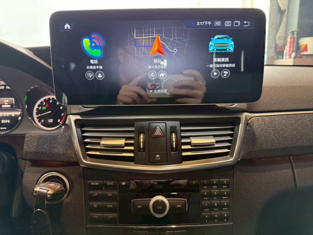 柴油E220 天窗 8安 電動尾門 導航 循跡 雙電動椅 環景 恆溫 定速 ABS  第16張相片