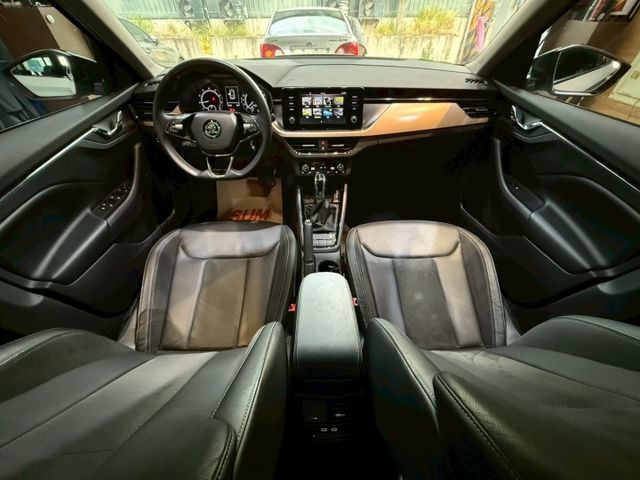 1.0豪華動能版 I-KEY 6安 摸門 電尾門 車道偏移 定速 恆溫 盲點 ABS  第10張相片