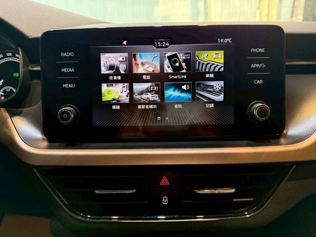 1.0豪華動能版 I-KEY 6安 摸門 電尾門 車道偏移 定速 恆溫 盲點 ABS  第17張相片