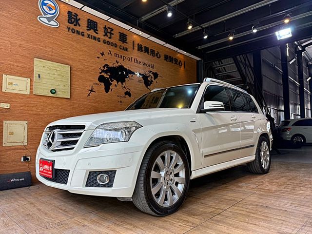 GLK220D 4WD 6安 快撥 電尾門 循跡 定速 雙電動椅 恆溫 ABS  第1張相片