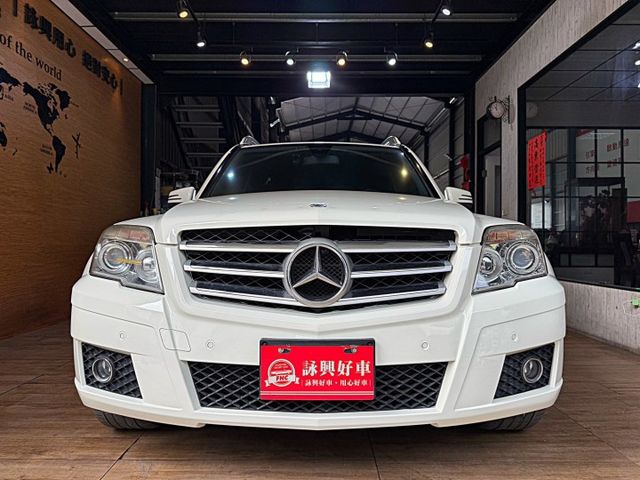 GLK220D 4WD 6安 快撥 電尾門 循跡 定速 雙電動椅 恆溫 ABS  第3張相片