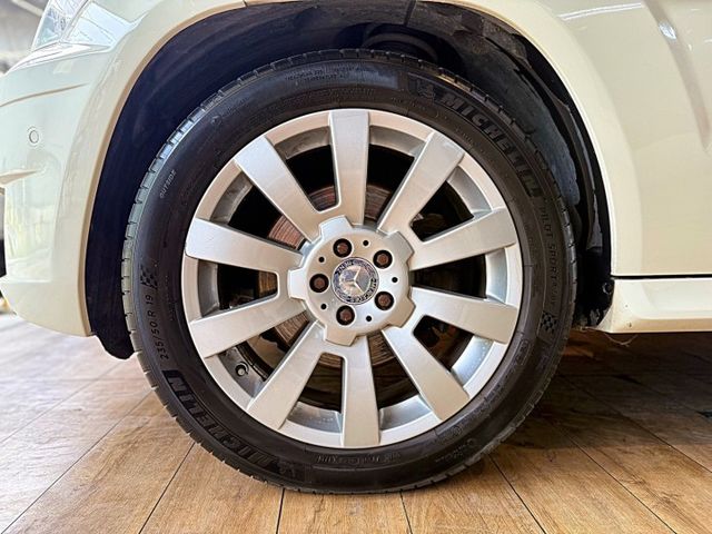 GLK220D 4WD 6安 快撥 電尾門 循跡 定速 雙電動椅 恆溫 ABS  第9張相片