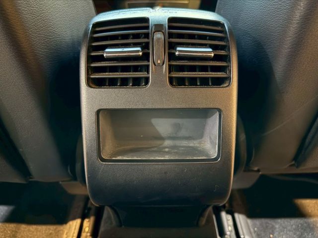 GLK220D 4WD 6安 快撥 電尾門 循跡 定速 雙電動椅 恆溫 ABS  第19張相片