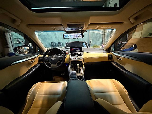 豪華版 I-KEY 天窗 摸門 9安 電尾門 快撥 ACC跟車 導航 循跡 雙電動椅 車道偏移 AP卡鉗 TOMEI避震  第11張相片