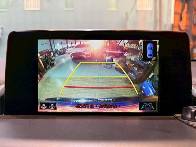 豪華版 I-KEY 天窗 摸門 9安 電尾門 快撥 ACC跟車 導航 循跡 雙電動椅 車道偏移 AP卡鉗 TOMEI避震  第16張相片