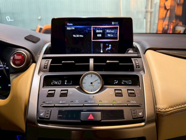 豪華版 I-KEY 天窗 摸門 9安 電尾門 快撥 ACC跟車 導航 循跡 雙電動椅 車道偏移 AP卡鉗 TOMEI避震  第17張相片