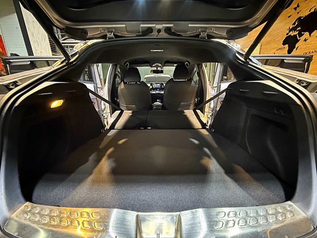 豪華版 I-KEY 摸門 9安 電尾門 導航 循跡 定速 恆溫 ABS  第7張相片