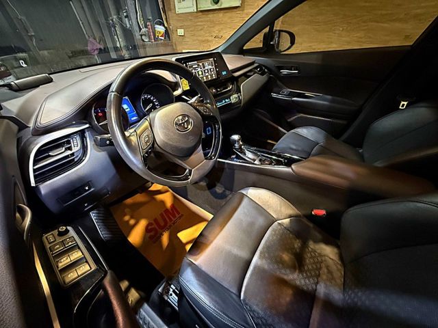 豪華版 I-KEY 摸門 9安 電尾門 導航 循跡 定速 恆溫 ABS  第11張相片