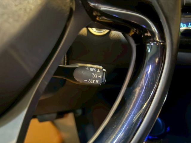 豪華版 I-KEY 摸門 9安 電尾門 導航 循跡 定速 恆溫 ABS  第18張相片