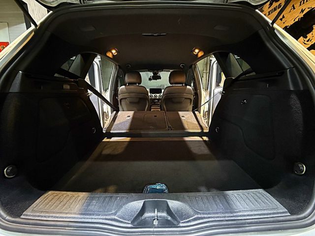 B200 11安 快撥 導航 循跡 定速 雙電動椅 恆溫 ABS 安全首選  第7張相片