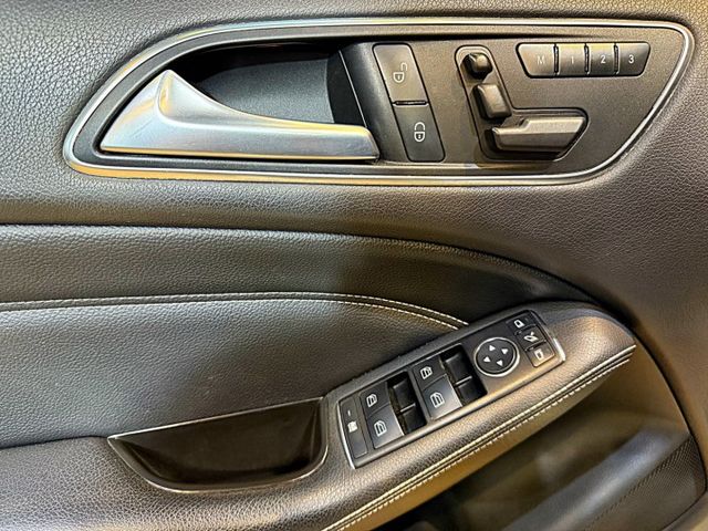 B200 11安 快撥 導航 循跡 定速 雙電動椅 恆溫 ABS 安全首選  第17張相片