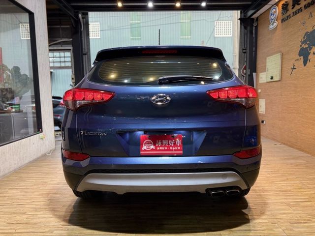 尊貴TURBO版 I-KEY 全景天窗 6安 循跡 電動椅 倒車顯影 定速 恆溫 ABS  第5張相片