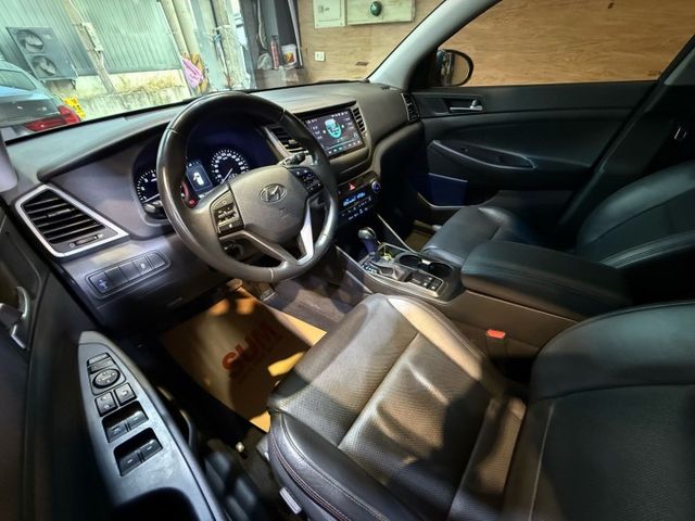 尊貴TURBO版 I-KEY 全景天窗 6安 循跡 電動椅 倒車顯影 定速 恆溫 ABS  第10張相片