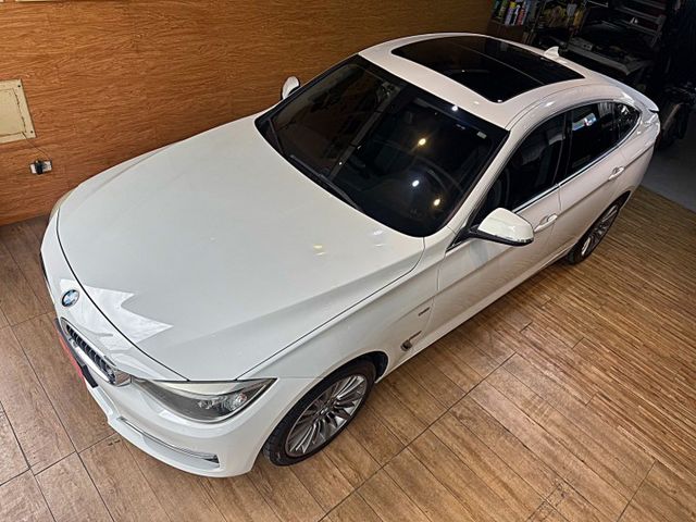 320GT Luxury版 全景天窗 IKEY 換檔快撥 定速 電動椅 電尾門  第2張相片