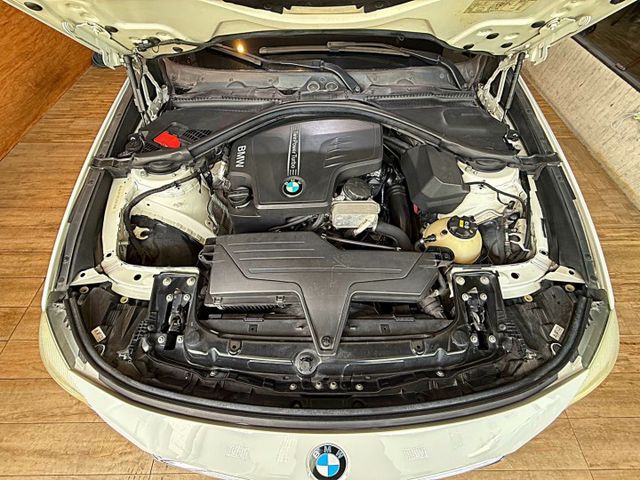 320GT Luxury版 全景天窗 IKEY 換檔快撥 定速 電動椅 電尾門  第20張相片