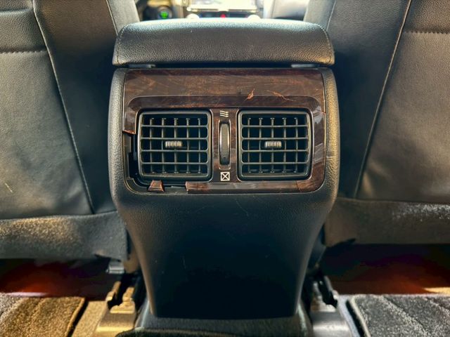 G版 里程22萬已更換大電池 I-KEY 雙安 摸門 循跡 電動椅 恆溫 倒車顯影 ABS  第17張相片