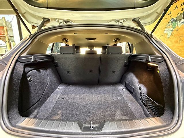 116I 6安 I-KEY 循跡 恆溫 多功能方向盤 ABS 安全首選  第6張相片