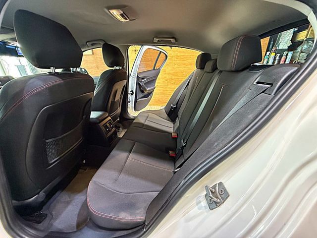 116I 6安 I-KEY 循跡 恆溫 多功能方向盤 ABS 安全首選  第12張相片