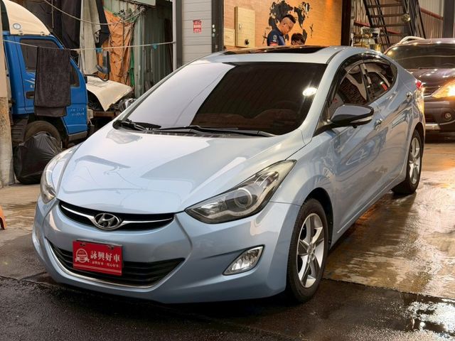 1.8GLS旗艦型 I-KEY 摸門 雙安 天窗 導航 循跡 定速 環景 恆溫 ABS  第1張相片