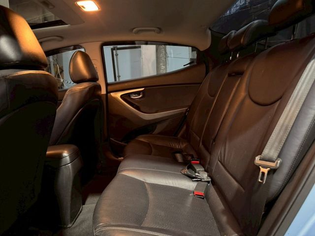 1.8GLS旗艦型 I-KEY 摸門 雙安 天窗 導航 循跡 定速 環景 恆溫 ABS  第7張相片