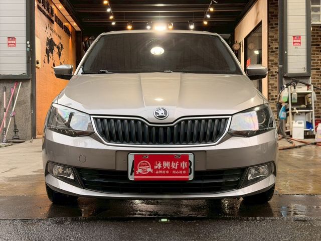 1.2TSI I-KEY 6安 定速 倒車顯影 ABS 安全首選  第2張相片