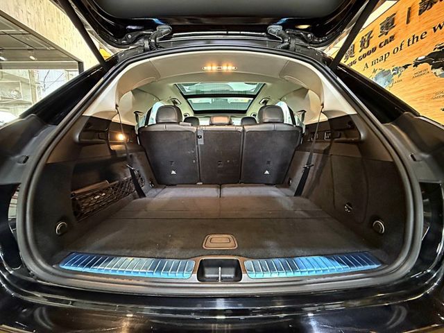 GLE450 4MATIC油電 7人座 全車犀牛皮I-KEY 摸門 電動椅 環景 液晶螢幕 導航 倒車顯影 新車390萬  第7張相片