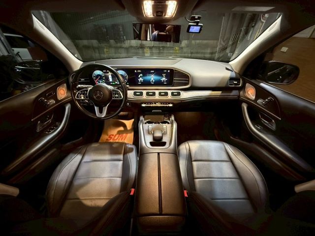 GLE450 4MATIC油電 7人座 全車犀牛皮I-KEY 摸門 電動椅 環景 液晶螢幕 導航 倒車顯影 新車390萬  第11張相片