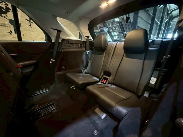 GLE450 4MATIC油電 7人座 全車犀牛皮I-KEY 摸門 電動椅 環景 液晶螢幕 導航 倒車顯影 新車390萬  第14張相片