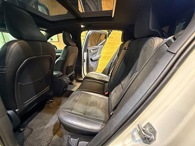 T5 R-Design I-KEY 全景天窗 9安 電尾門 快撥 導航  ACC跟車 車道偏移 環景 雙電動椅 盲點  第12張相片