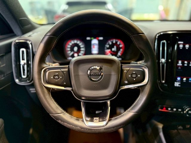 T5 R-Design I-KEY 全景天窗 9安 電尾門 快撥 導航  ACC跟車 車道偏移 環景 雙電動椅 盲點  第13張相片