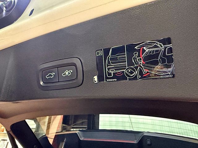 T5 R-Design I-KEY 全景天窗 9安 電尾門 快撥 導航  ACC跟車 車道偏移 環景 雙電動椅 盲點  第19張相片