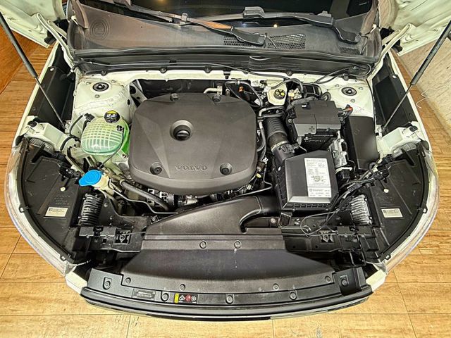 T5 R-Design I-KEY 全景天窗 9安 電尾門 快撥 導航  ACC跟車 車道偏移 環景 雙電動椅 盲點  第20張相片