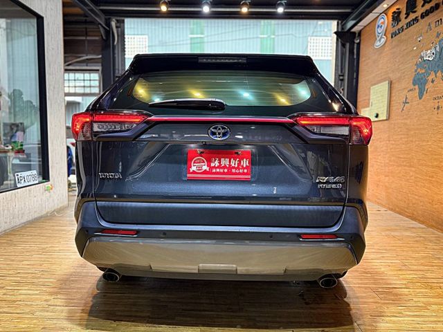 2.5油電旗艦 I-KEY 9安 電尾門 導航 ACC 環景 電動椅 車道偏移  第6張相片