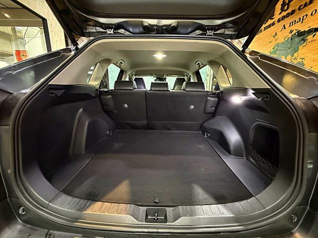 2.5油電旗艦 I-KEY 9安 電尾門 導航 ACC 環景 電動椅 車道偏移  第7張相片