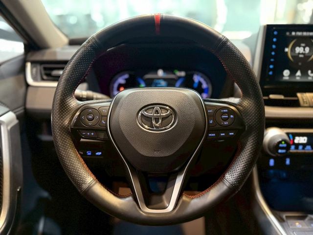 2.5油電旗艦 I-KEY 9安 電尾門 導航 ACC 環景 電動椅 車道偏移  第13張相片