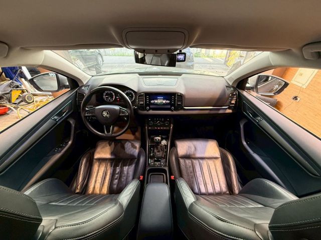 尊榮版 I-KEY 摸門 6安 電尾門 電動椅 循跡 車道偏移 定速 恆溫 盲點 ABS  第11張相片