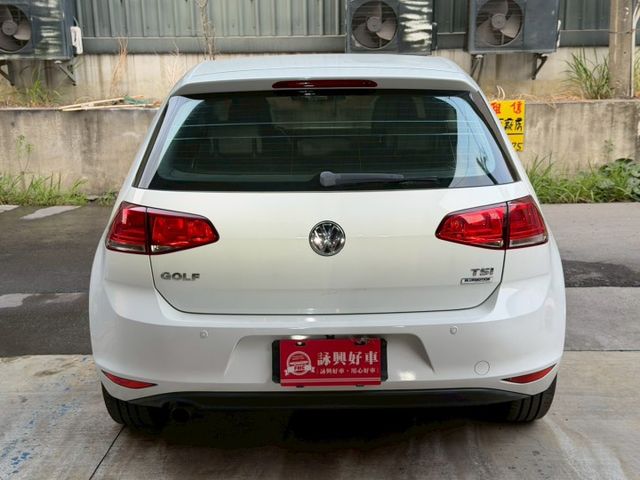 1.2 TSI TL 只跑8萬 電動後視鏡 歐系底盤 安全又穩固  第3張相片