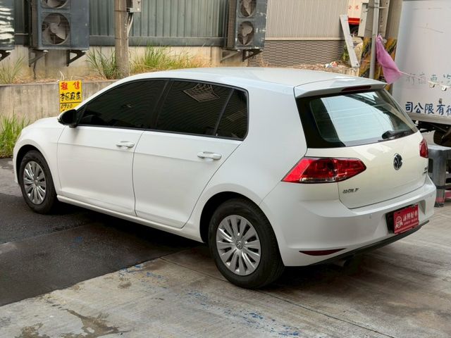 1.2 TSI TL 只跑8萬 電動後視鏡 歐系底盤 安全又穩固  第4張相片