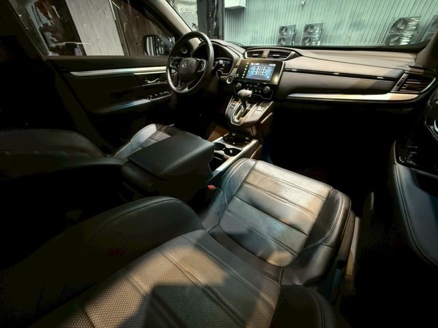 5.5代 VTI-S I-KEY 摸門 8安 電尾門 快撥 導航 ACC 車道偏移 定速 循跡 恆溫 ABS  第13張相片